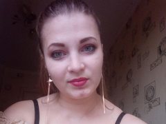 ElizabethHottie - blond female with  small tits webcam at xLoveCam