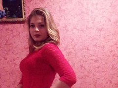 ElizabethHottie - blond female with  small tits webcam at xLoveCam