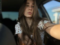 Ellaria_Venar - female with brown hair and  small tits webcam at ImLive