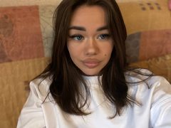 elli_vir - female with brown hair and  small tits webcam at ImLive