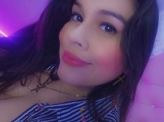 Emma_Evanss - female with black hair and  small tits webcam at ImLive