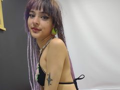 EmmaaDemon - female with black hair and  small tits webcam at xLoveCam