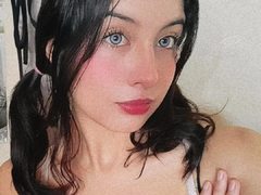 Emmeline_Rouse - female with black hair webcam at ImLive