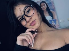 emmajaddes - female with black hair and  small tits webcam at ImLive