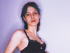 EvaNoor - female with brown hair and  small tits webcam at xLoveCam