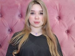 EvaPeach_ - blond female with  small tits webcam at ImLive