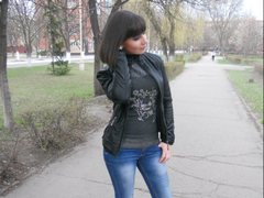 FlavorStar - female with brown hair webcam at xLoveCam