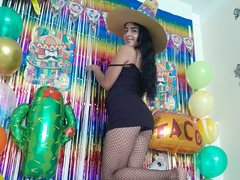 Flower_Cute - female with black hair webcam at ImLive
