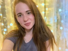 HereIsSoul - female with red hair webcam at xLoveCam