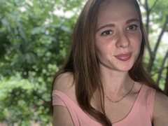 HereIsSoul - female with red hair webcam at xLoveCam