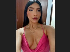 GiselleTorres - female with black hair and  small tits webcam at ImLive