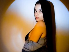 HannaSpencerr - female with black hair and  big tits webcam at ImLive