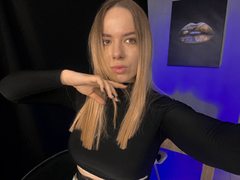 HeavenForYou_ - blond female webcam at ImLive