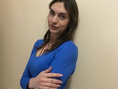 HoneyRusete - female with brown hair webcam at ImLive