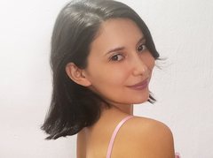 HotLennaa - female with brown hair and  small tits webcam at ImLive