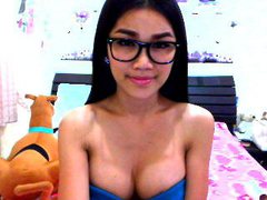 HotTicha111 - female with brown hair and  big tits webcam at ImLive