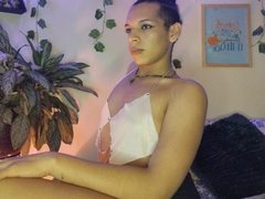 HottBrianna - shemale webcam at ImLive