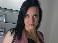 HottTutti - female with black hair and  small tits webcam at ImLive