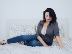 EvansElizabeth - female with black hair and  big tits webcam at LiveJasmin
