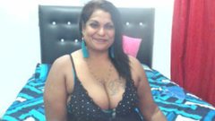 INDIANFLIRTZ - female with black hair webcam at ImLive