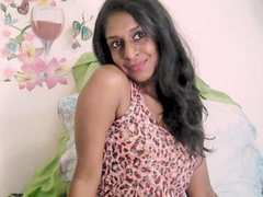 indianasexy - female with black hair and  small tits webcam at ImLive