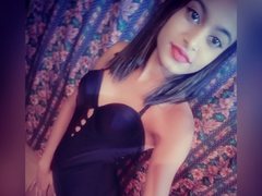 Indianclassic18 - blond female with  small tits webcam at ImLive