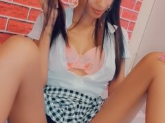 Indianmammi - female with black hair webcam at ImLive