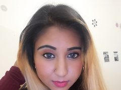 Indianqueen19 - female webcam at ImLive