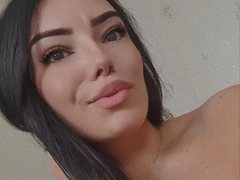 IsabelLecroix - female with black hair webcam at ImLive