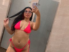 IsabellaxThomsp - female with black hair and  small tits webcam at ImLive