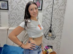 IsabellaCoox - female with black hair and  small tits webcam at xLoveCam