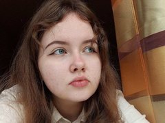 JeanGray_ - female with brown hair webcam at ImLive