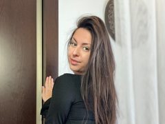 JessyNelson - female with brown hair webcam at ImLive