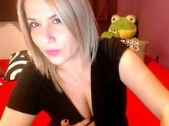 JustKarina - blond female with  big tits webcam at ImLive