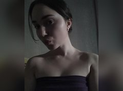 KarinaLav from xLoveCam