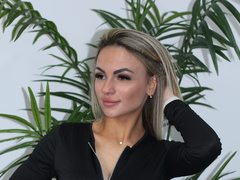 KaroliQuincy - blond female webcam at ImLive