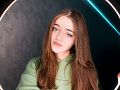 KoralinaMoore - female with brown hair and  small tits webcam at LiveJasmin