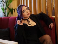 KrissMoss - female with red hair webcam at ImLive