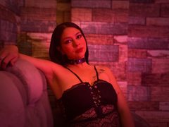 kylie_squirt - female with black hair and  small tits webcam at ImLive