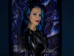 Artemis - female with black hair webcam at ImLive