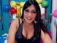 CarolinaDior - shemale with black hair webcam at LiveJasmin