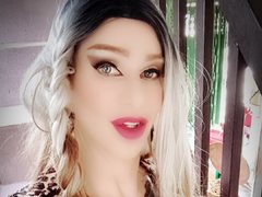 LadyboyAgera - blond shemale webcam at ImLive