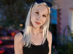 LaraMiss77 - blond female with  small tits webcam at ImLive