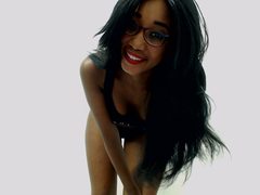 CutiePiie - female with black hair and  small tits webcam at ImLive