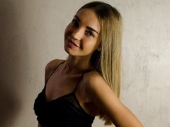 LeslieBennett - female with brown hair and  small tits webcam at LiveJasmin