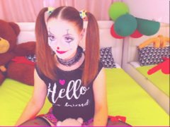 LexiKiss - female with brown hair webcam at ImLive