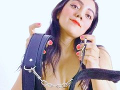 LilusKikus - female with black hair and  small tits webcam at ImLive