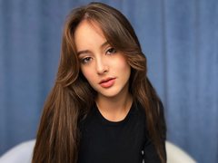 LinaWilllson - female with brown hair and  small tits webcam at LiveJasmin