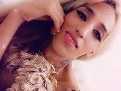 lia_grow - shemale webcam at ImLive