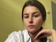 LovelyTata - female with brown hair and  small tits webcam at ImLive